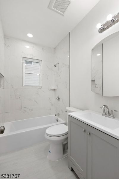 Bathroom, Interior, Marble Walls, Recessed Lighting