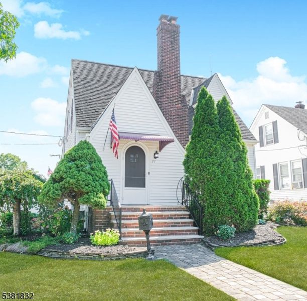 Backyard, Exterior, Facade, Tudor Revival