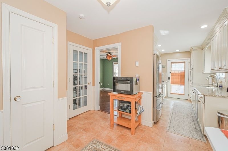 Interior, Kitchen, Recessed Lighting