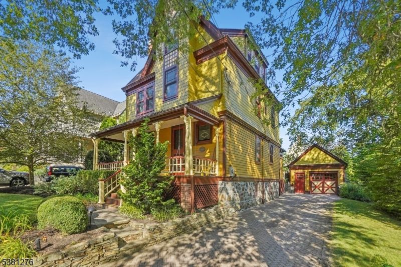 Backyard, Detached Garage, Exterior, Facade, Queen Anne Victorian