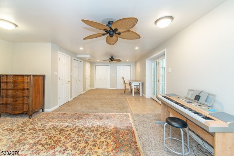 Dining room, Interior, Recessed Lighting