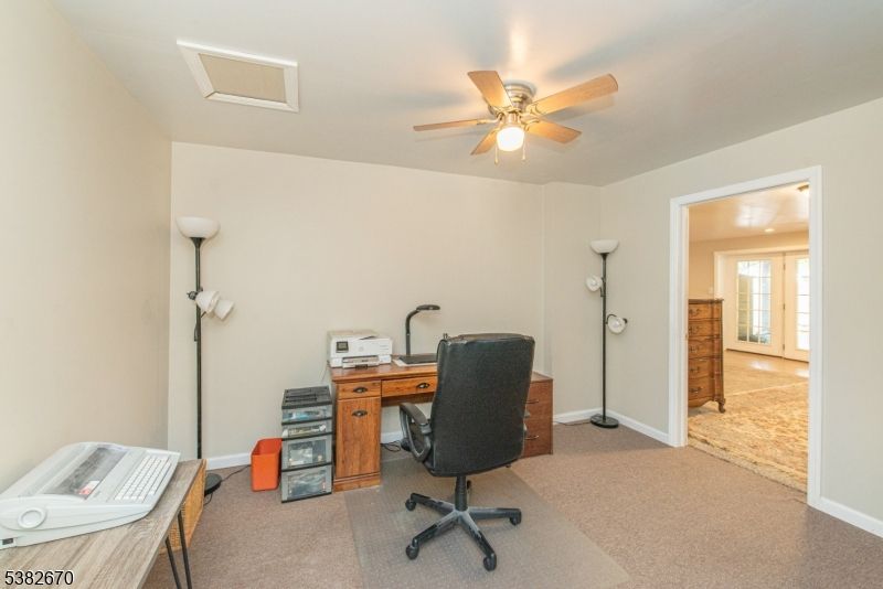 Home Office, Interior