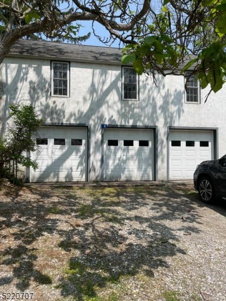 Attached, Exterior, Facade, Rowhouse