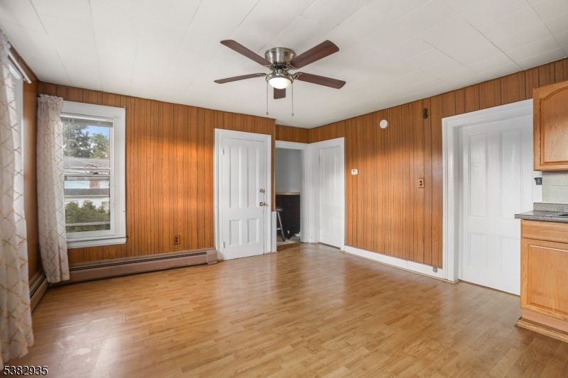 Empty room, Interior, Wood Texture Flooring, Wooden Walls