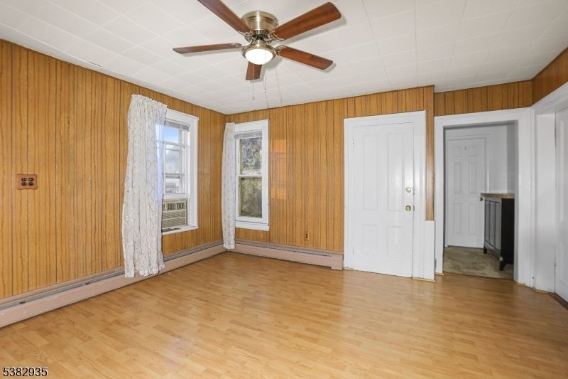 Empty room, Interior, Wood Texture Flooring, Wooden Walls