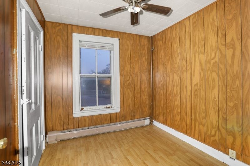 Empty room, Interior, Wood Texture Flooring, Wooden Walls