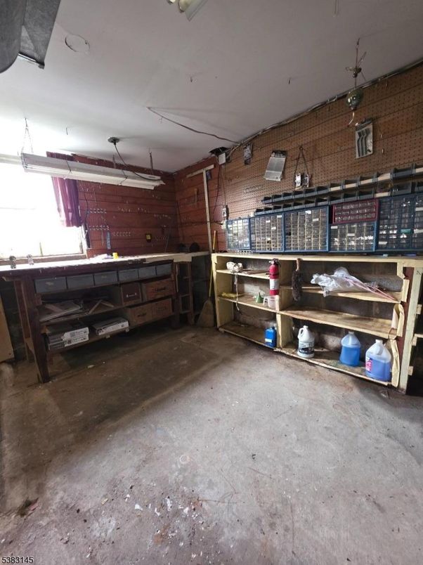 Garage, Interior, Stone Walls