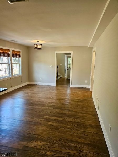 Empty room, Interior, Pendant Lights, Wood Texture Flooring