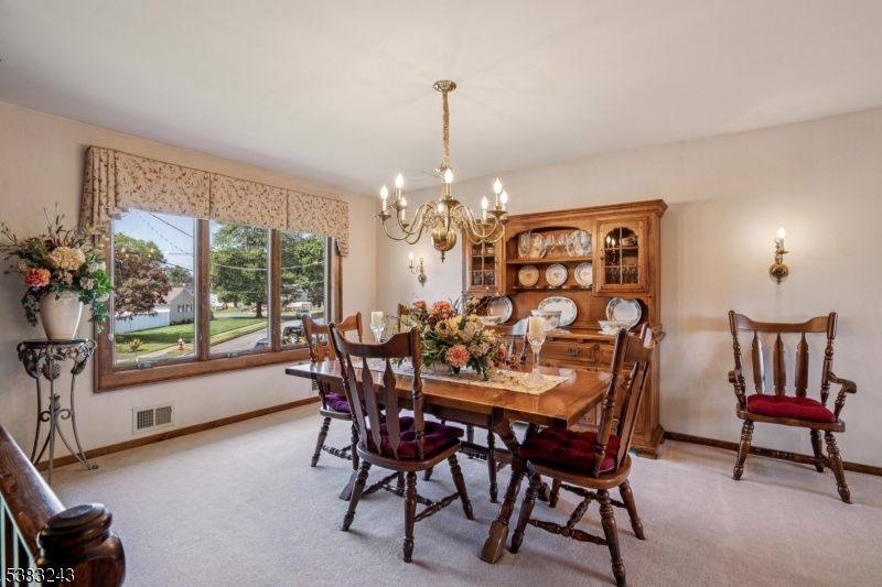 Chandelier, Dining room, Interior