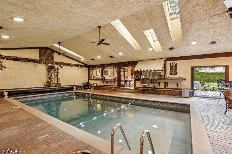 Interior, Pool, Recessed Lighting
