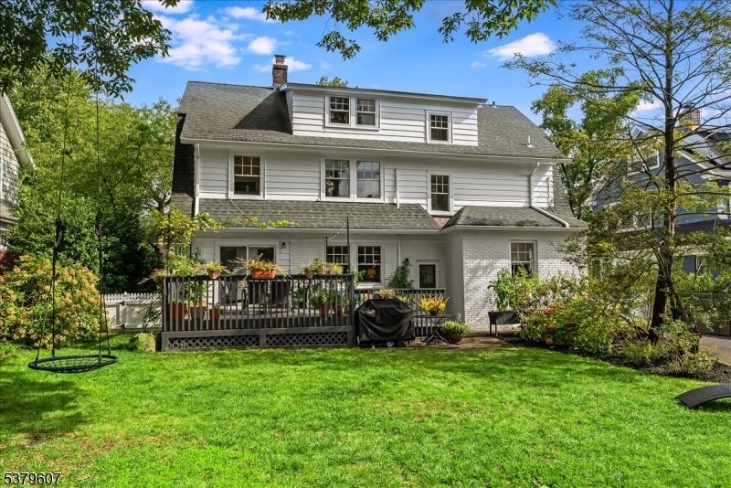 Backyard, Exterior, Facade, American Foursquare
