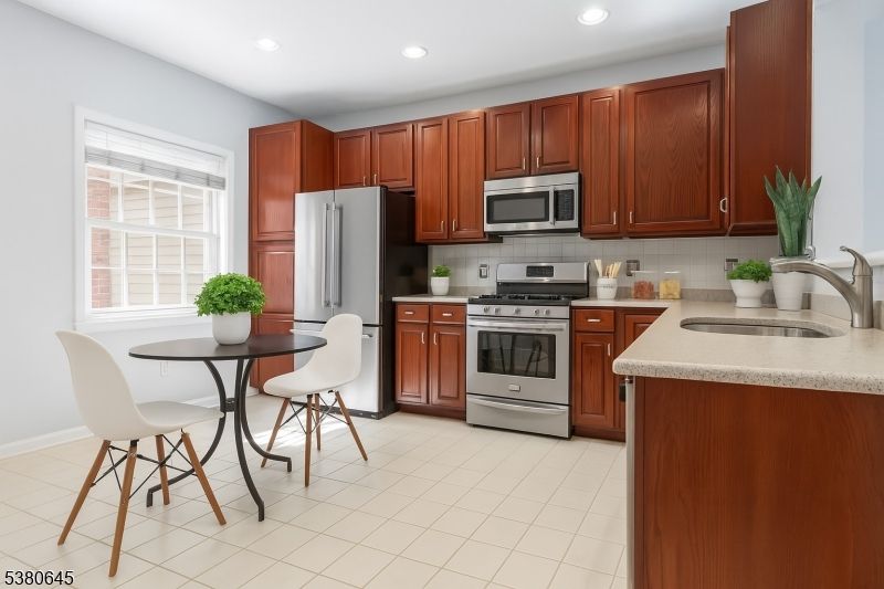 Dining room, Interior, Kitchen, Recessed Lighting, Stainless Steel Appliances