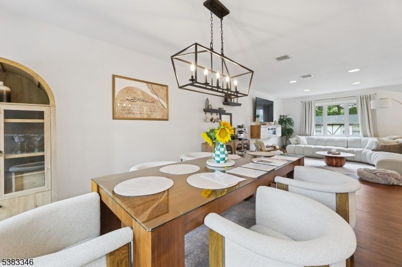 Chandelier, Dining room, Interior, Living room, Recessed Lighting, Wood Texture Flooring