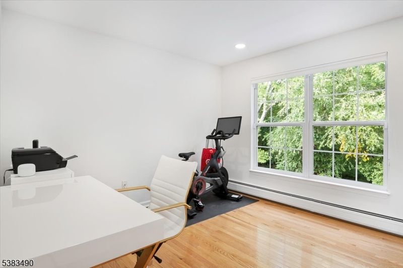 Fitness Equipment, Interior, Recessed Lighting, Wood Texture Flooring