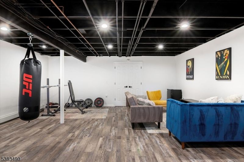 Fitness Equipment, Interior, Recessed Lighting, Wood Texture Flooring