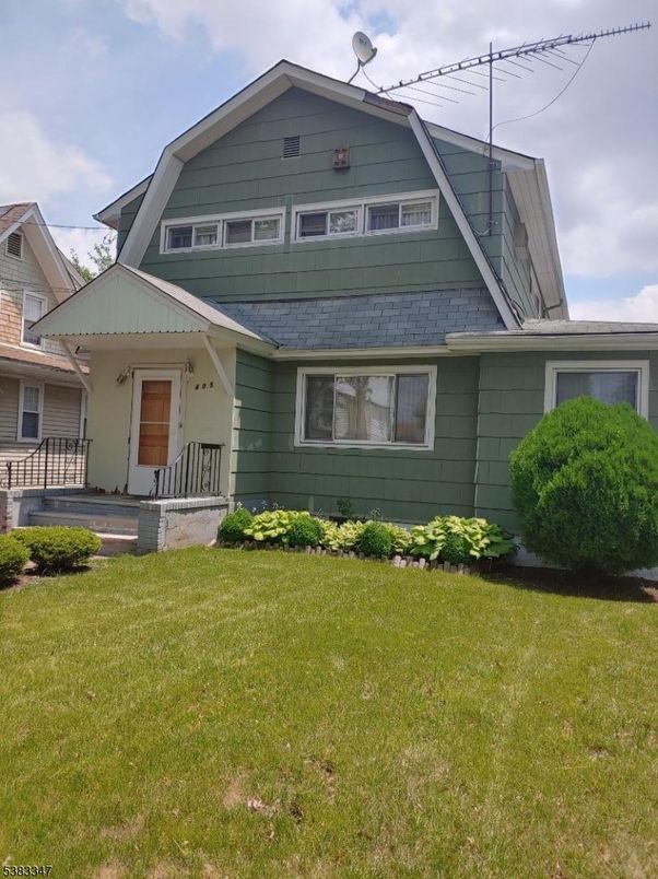 Exterior, Facade, American Craftsman