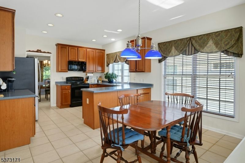 Dining room, Interior, Kitchen, Pendant Lights, Recessed Lighting