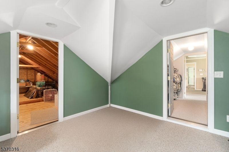 Empty room, Interior, Recessed Lighting, Wooden Ceilings, Wood Texture Flooring