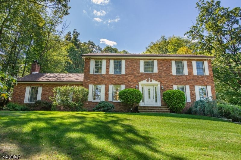 Exterior, Facade, Brick Facade, Georgian