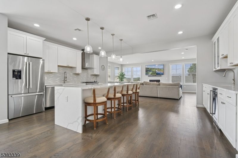 Interior, Kitchen, Living room, Pendant Lights, Recessed Lighting, Stainless Steel Appliances, Wood Texture Flooring