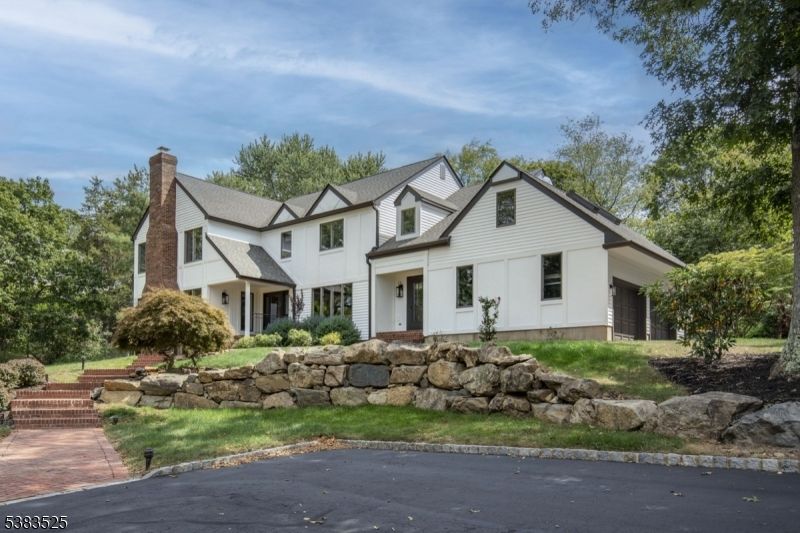 Exterior, Facade, Farmhouse
