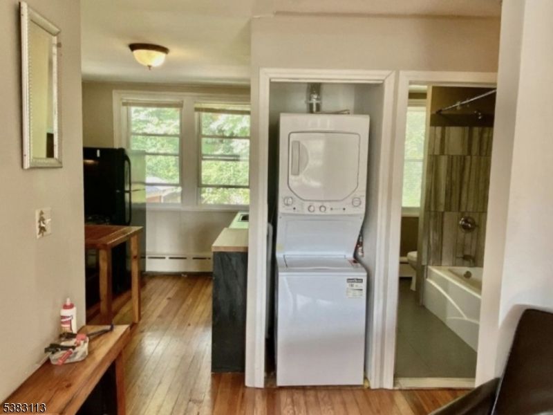 Interior, Utility Closets, Washer, Wood Texture Flooring