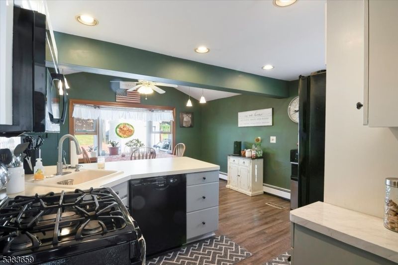 Dining room, Interior, Kitchen, Recessed Lighting, Wood Texture Flooring