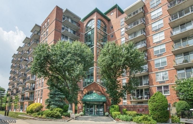 Exterior, Facade, Brick Facade, Condo Building