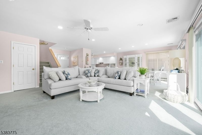 Dining room, Interior, Living room, Recessed Lighting