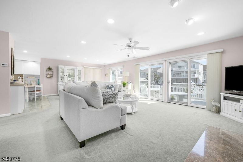 Dining room, Interior, Living room, Recessed Lighting