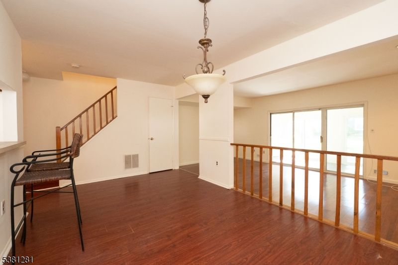 Interior, Pendant Lights, Wood Texture Flooring