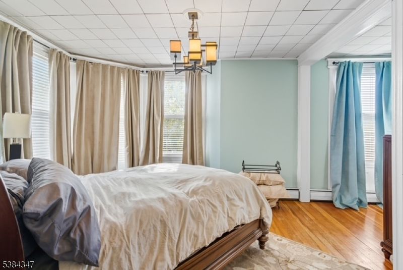 Bedroom, Interior, Pendant Lights, Wood Texture Flooring