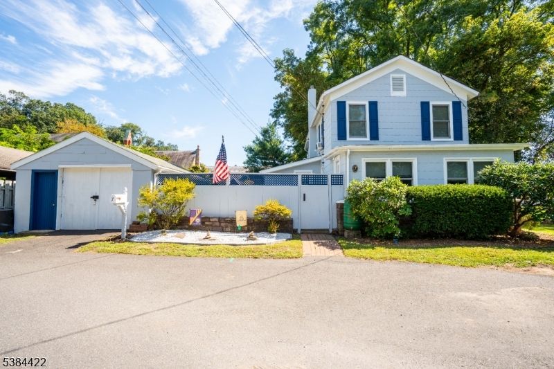 Detached Garage, Exterior, Facade, American Craftsman