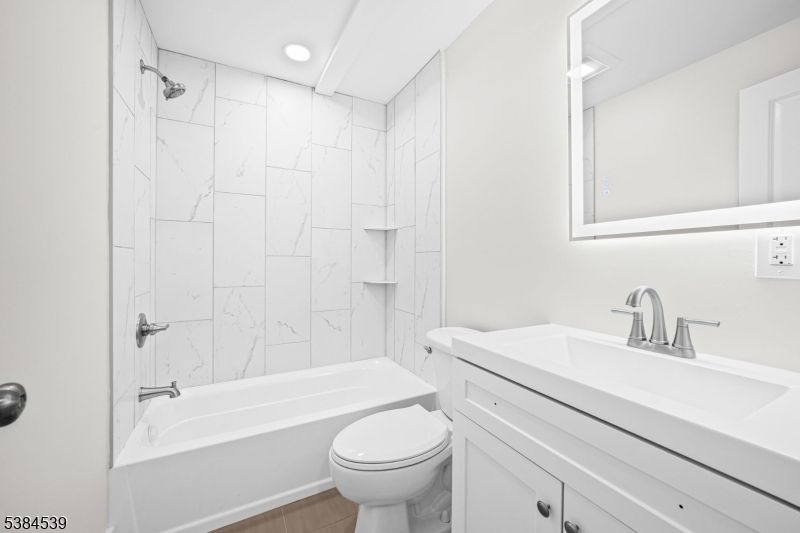 Bathroom, Interior, Marble Walls, Recessed Lighting
