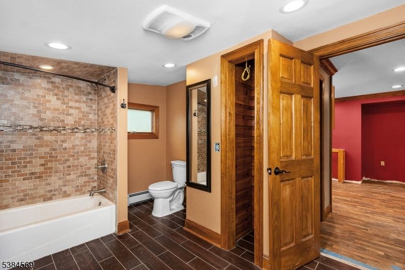 Bathroom, Interior, Recessed Lighting, Wood Texture Flooring