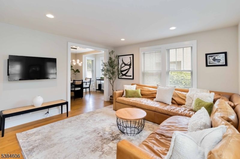 Dining room, Interior, Living room, Pendant Lights, Recessed Lighting, Wood Texture Flooring