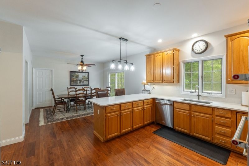 Dining room, Interior, Kitchen, Pendant Lights, Recessed Lighting, Wood Texture Flooring
