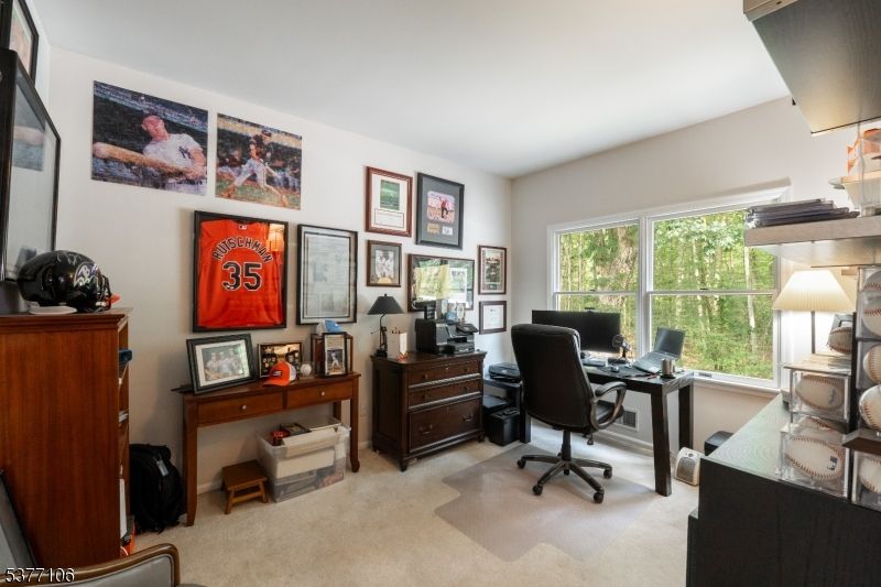 Home Office, Interior