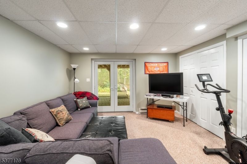 Fitness Equipment, Interior, Living room, Recessed Lighting