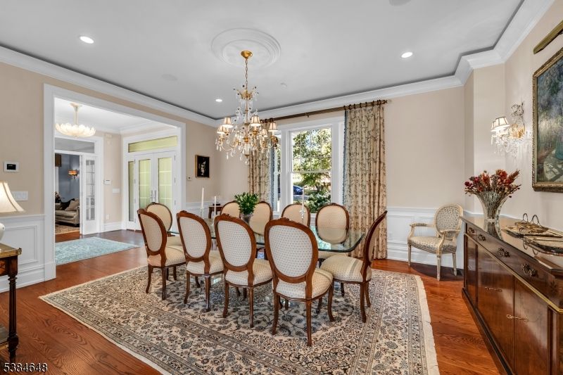 Chandelier, Dining room, Interior, Recessed Lighting, Wood Texture Flooring