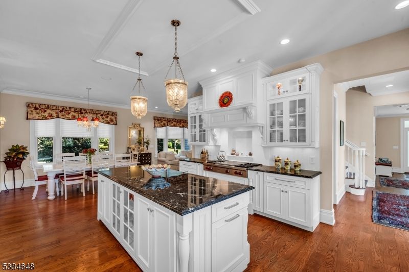 Chandelier, Dining room, Interior, Kitchen, Pendant Lights, Recessed Lighting, Wood Texture Flooring
