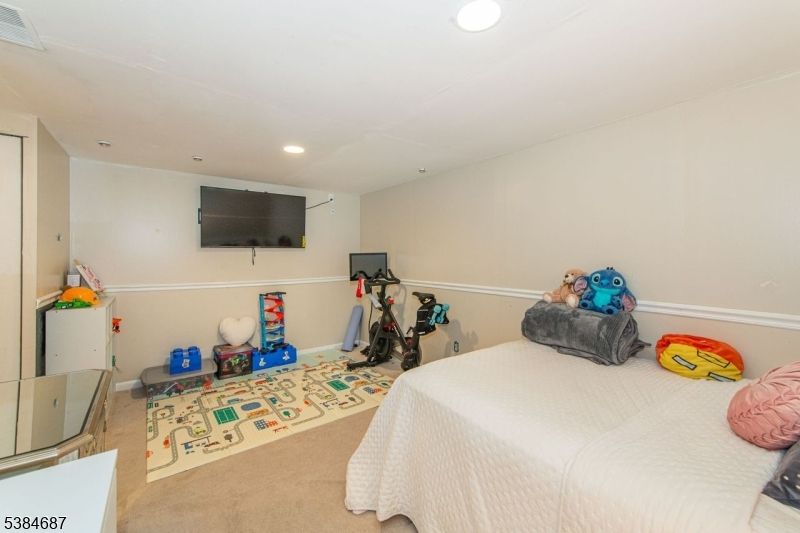 Bedroom, Fitness Equipment, Interior, Recessed Lighting