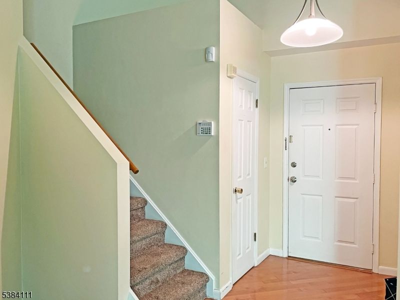 Interior, Pendant Lights, Wood Texture Flooring