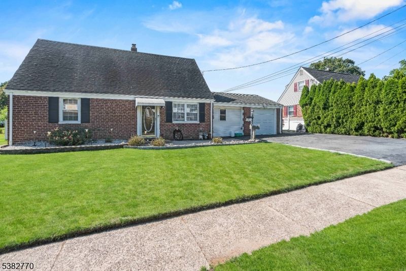 Attached, Detached Garage, Exterior, Facade, Brick Facade, Cape Cod