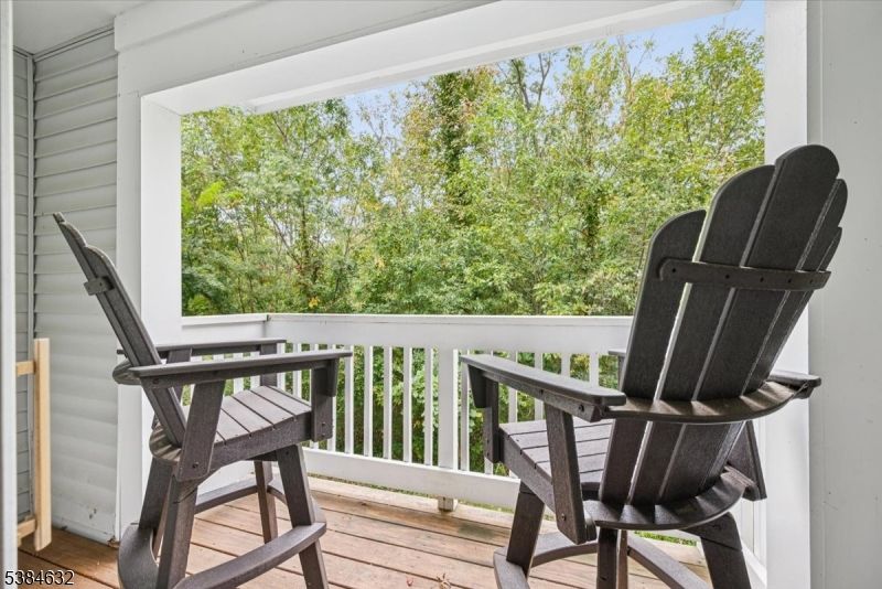 Exterior, Wood Texture Flooring