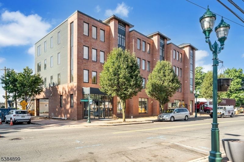 Exterior, Facade, Brick Facade, Condo Building