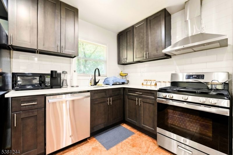 Interior, Kitchen, Stainless Steel Appliances