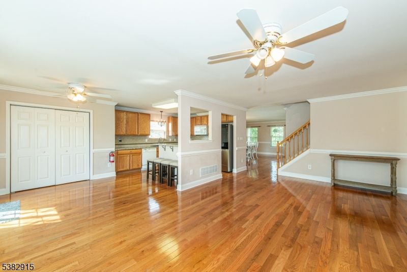 Empty room, Interior, Kitchen, Wood Texture Flooring
