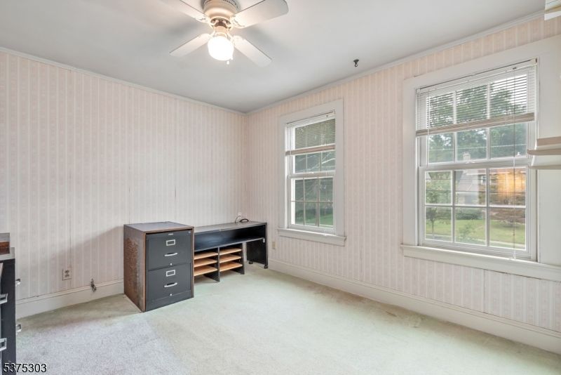 Home Office, Interior