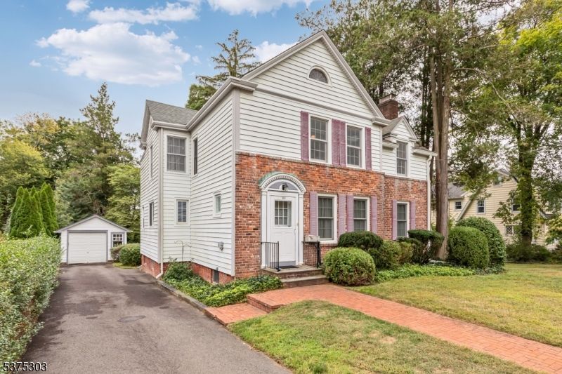 Detached Garage, Exterior, Facade, Brick Facade, Queen Anne Victorian